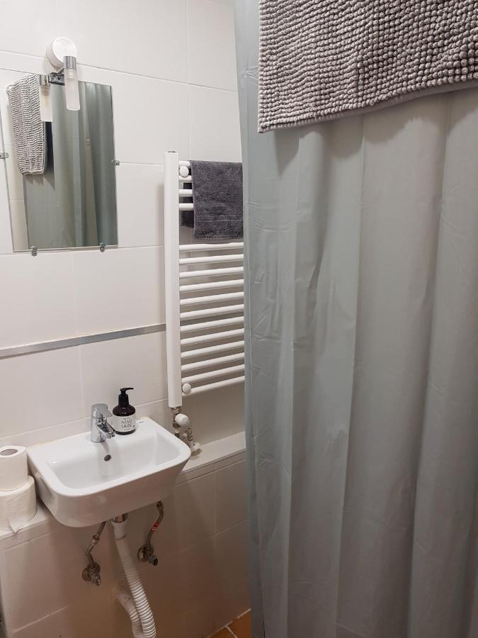 Waves Guesthouse San Sebastian Luaran gambar